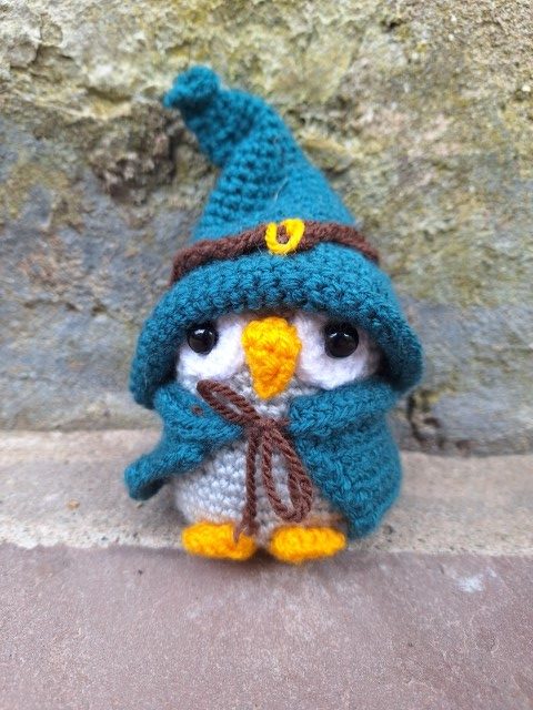 Hand made crochet Wizard Owl (Teal)