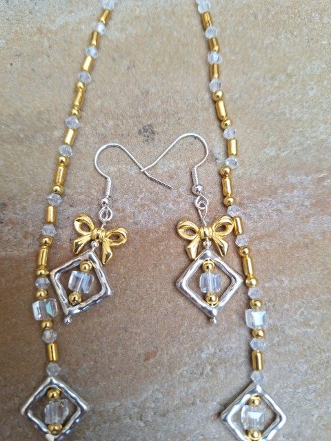 Silver/Gold Necklace/Bracelet/Earrings
